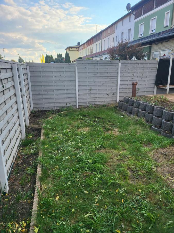 Modernes Behagliches Haus Mit Kamin, Terrasse Und Garten Magdeburgo Exterior foto